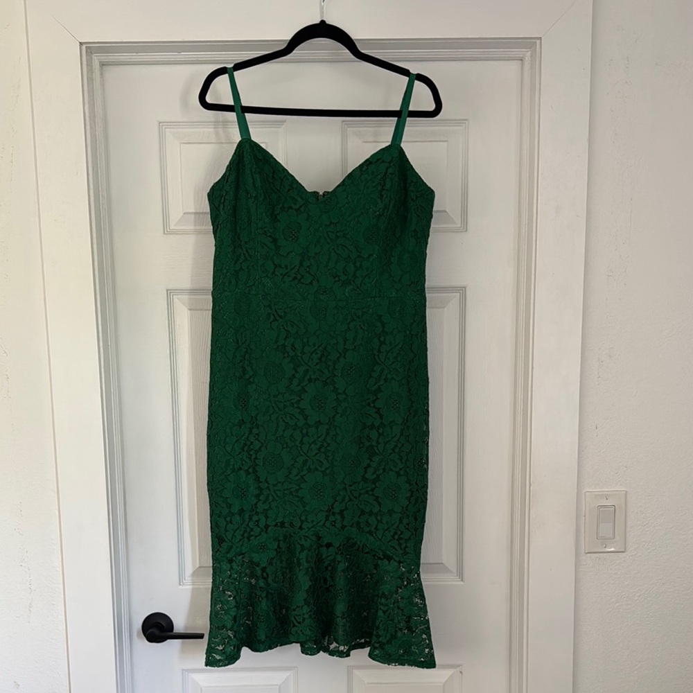 Elegant Green Lace Dress